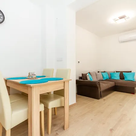 Bolyai Apartmán *